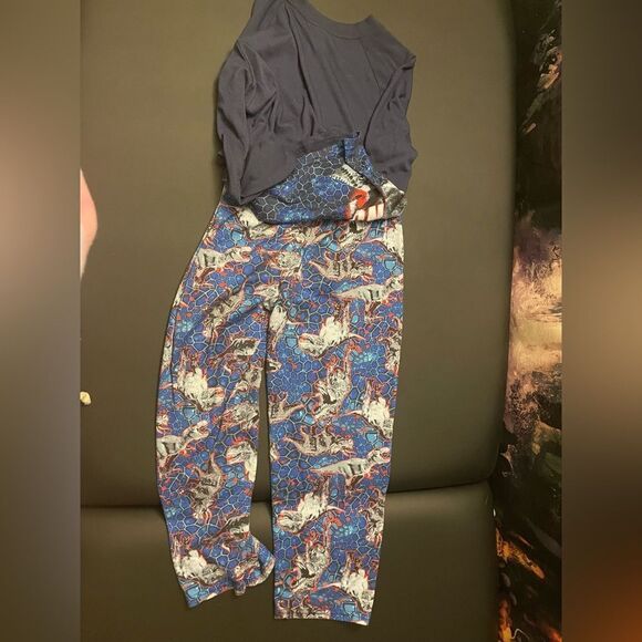 ❣️5/$50 Children’s Place Pajama Matching set, Boys size 7/8 (M) T-Rex Dinosaurs - Picture 2 of 4